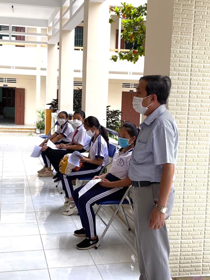Tổ chức tiêm vắc xin phòng Covid-19 cho trẻ từ 5 đến dưới 12 tuổi tại huyện Vạn Ninh